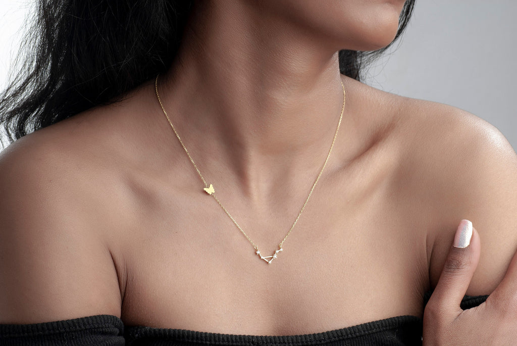 Aquarius Zodiac Necklace with Garnet Birthstone for Mother Day
